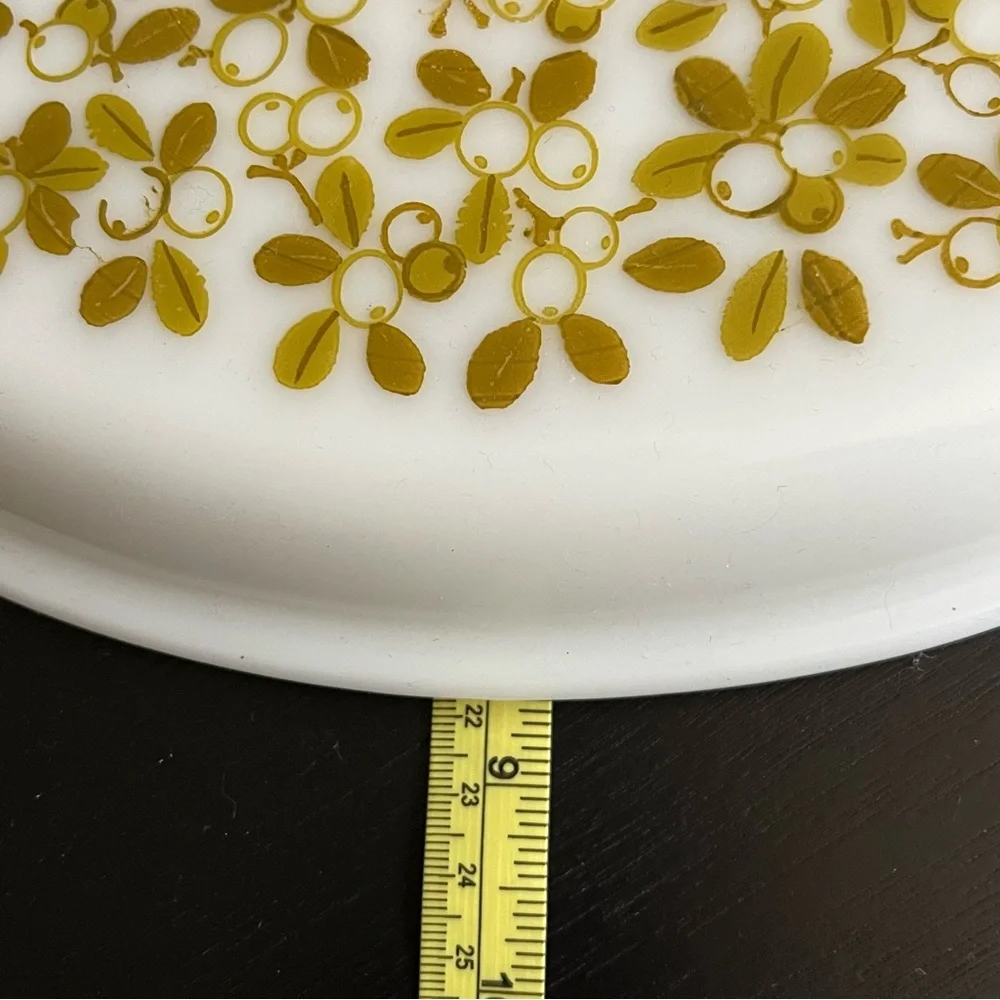 PYREX Corning 945C Avocado Green Floral Oval Casserole Dish Lid Retro Kitchen